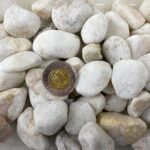 4.4lbs Natural River Rock, Decorative Rocks 20-30mm, Decorative Stone Pebbles - Ideal for Aquariums, Indoor Plants, Succulents, and Cactus Bonsai Plants (DH-2910-2kg)